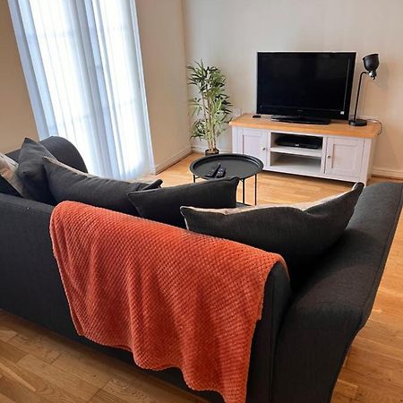 At Home In The City Serviced Apartments Newport Exteriör bild
