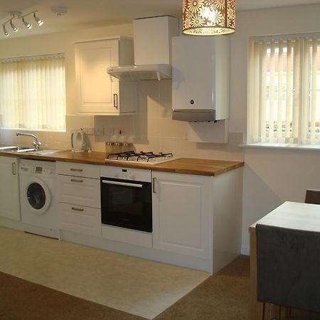 At Home In The City Serviced Apartments Newport Exteriör bild