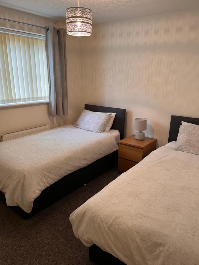 At Home In The City Serviced Apartments Newport Exteriör bild
